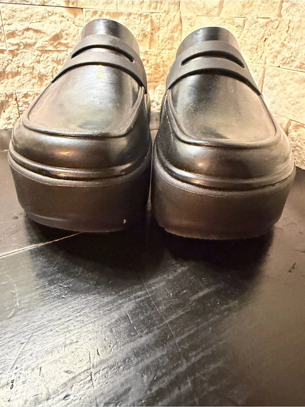 CROCS gloss platform